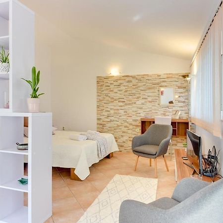 Holiday Home Batel Pula Exterior photo