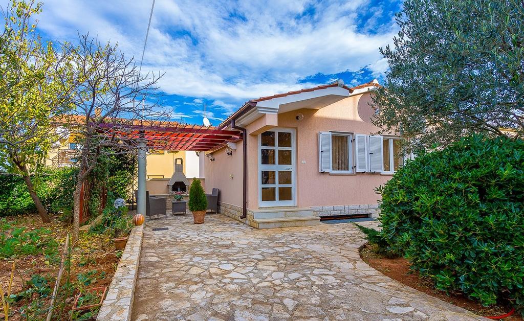 Holiday Home Batel Pula Exterior photo